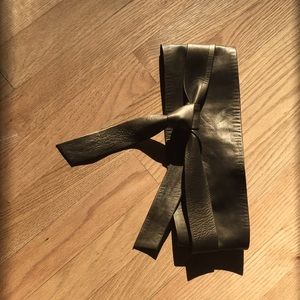 Wrap belt/metallic green